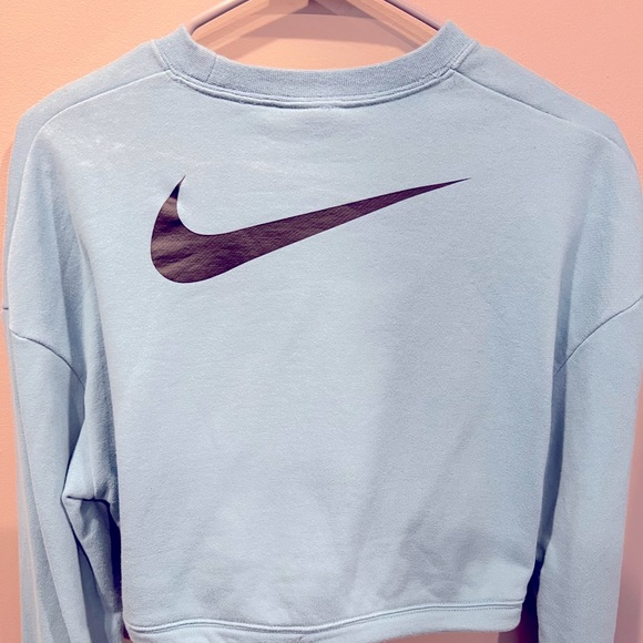 Nike - Picture 2 of 3